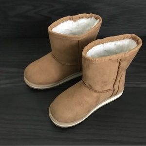 Toddler Warm boots Size 8